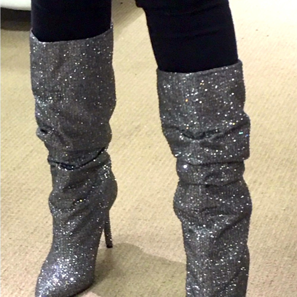 NEW SEXY JESSICA SIMPSON SILVERY BOOTS.